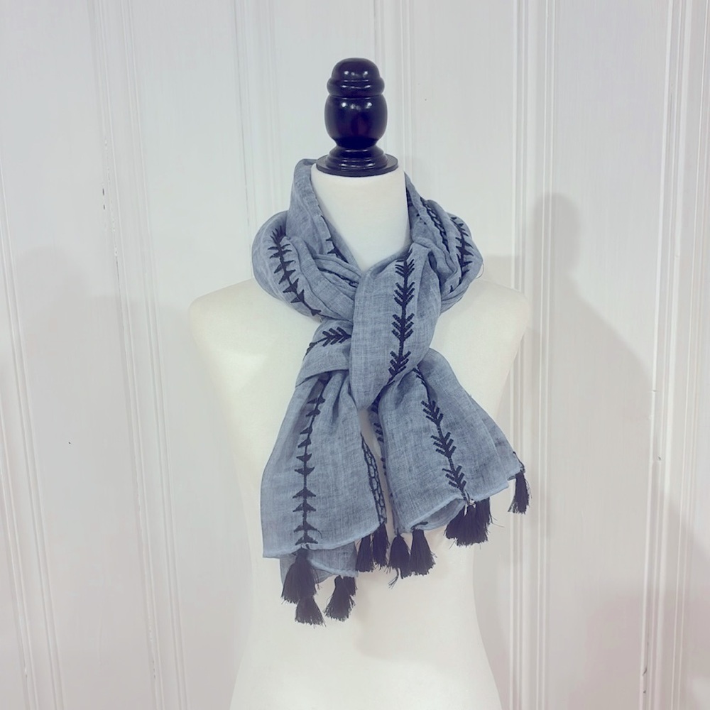 Lightweight long rectangular scarf - Picture 1 of 6